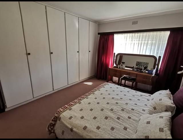 4 BEDROOM HOUSE FOR SALE IN VAALPARK